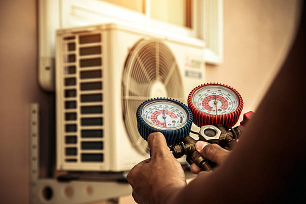 Professional Ac Installation technician working in Woodbine, IA